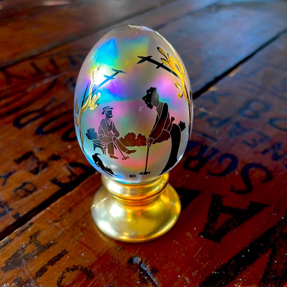 Fenton White Carnival Glass Silhouette Egg Paperweight; signed/numbered‎